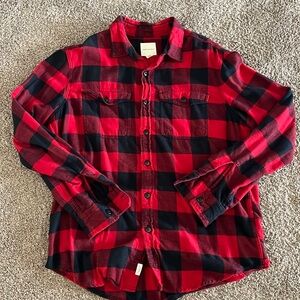 American Eagle Buffalo plaid button down shirt